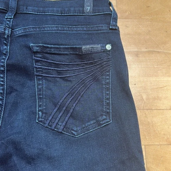 NWOT Dojo 29 x 31 7 For All Mankind Flare Jeans. - Picture 8 of 9